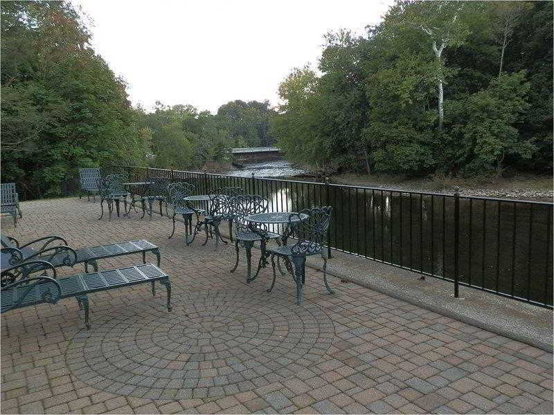 Best Western Plus The Inn&Suites at the Falls Poughkeepsie Exterior foto