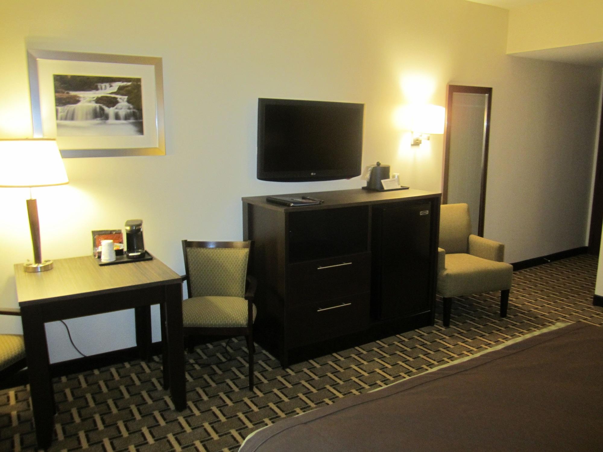 Best Western Plus The Inn&Suites at the Falls Poughkeepsie Exterior foto