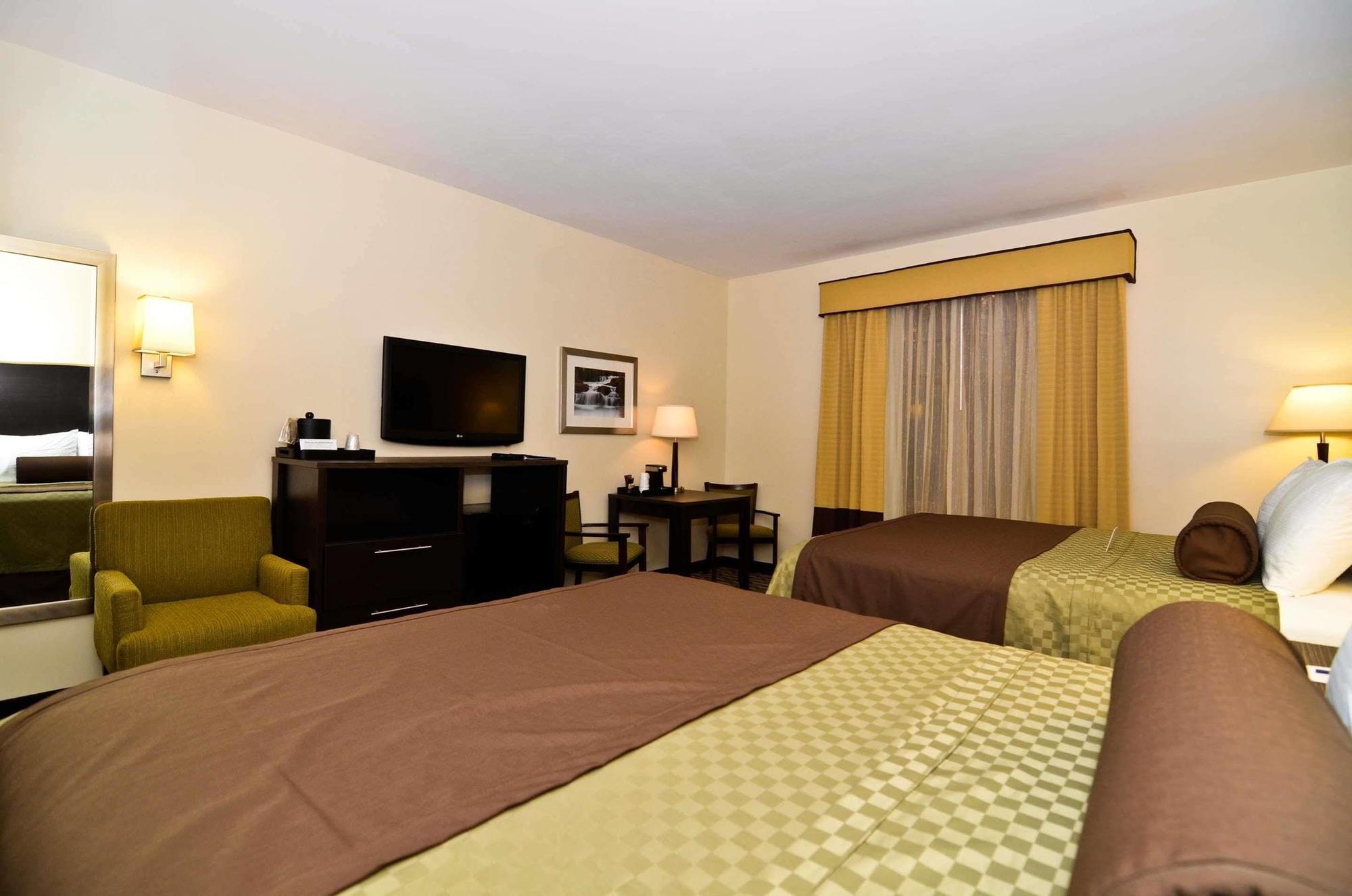 Best Western Plus The Inn&Suites at the Falls Poughkeepsie Exterior foto